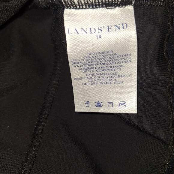 Lands End One Piece Swimsuit Ruching On Sides For A Slimmer Look Size 14 - Picture 5 of 5